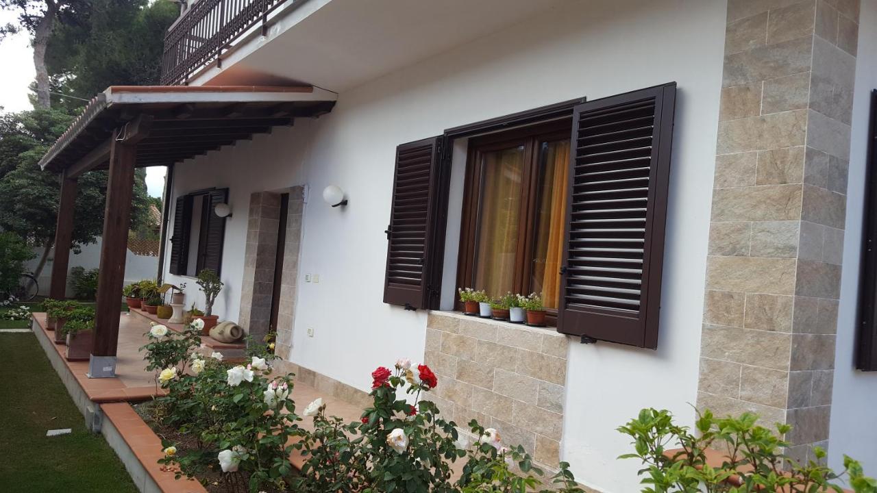 Sole D'Oro Iun S4354 Bed & Breakfast La Maddalena  Exterior photo
